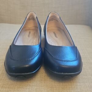 ARRAY Black Leather Round-Toe Slip-On Flats